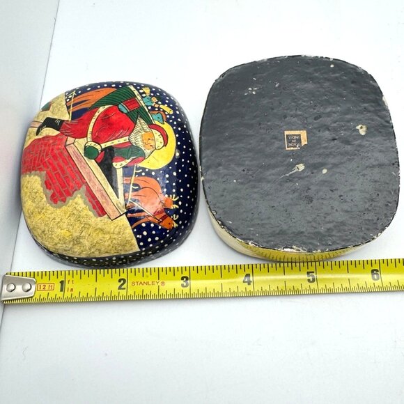 Hand-Painted Vtg Wood Christmas Trinket Box Santa Reindeer Holiday Decor 3.25" - Picture 2 of 8